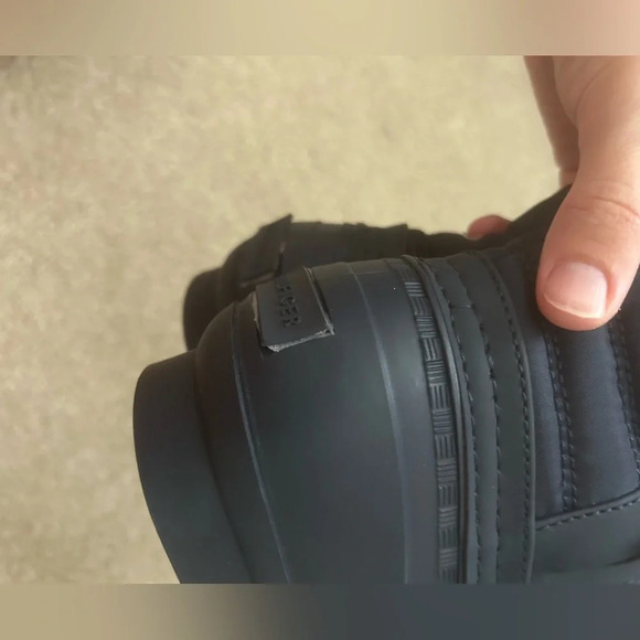 Tommy Hilfiger Duck Boots navy red size 9 - Picture 2 of 11